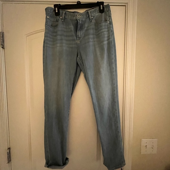 Eddie Bauer boyfriend slim jeans size 8- never worn! - Picture 2 of 4